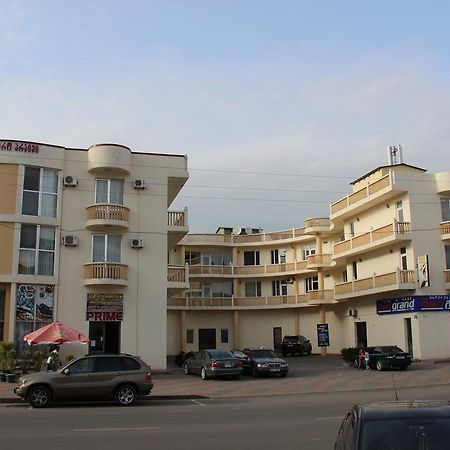 Prime Hotel Batumi Exteriör bild